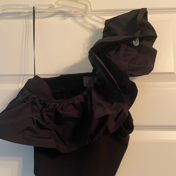 Black Ruffled One-Shoulder Top - Picture 2 of 3